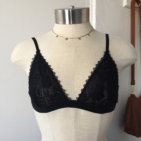 NWT Black Triangle Lace Bralette - Picture 2 of 6